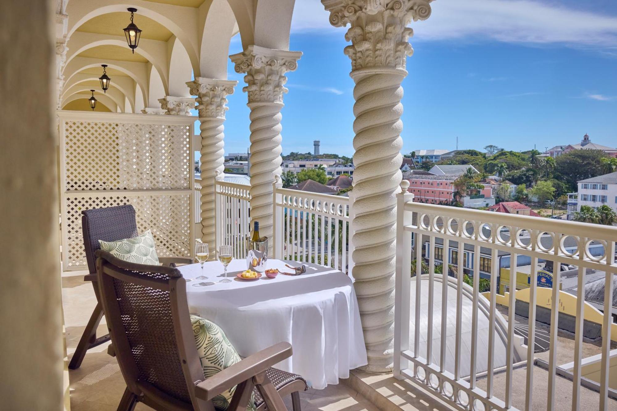 Отель British Colonial Нассау Экстерьер фото